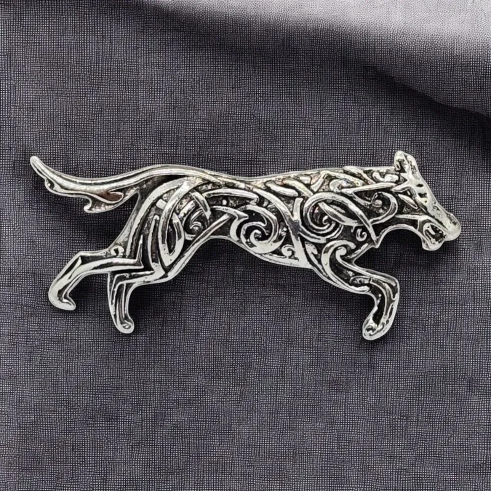 Silver Wolf Brooch Nordic Viking Celtic Animal Pin Nature Woodland Jewelry